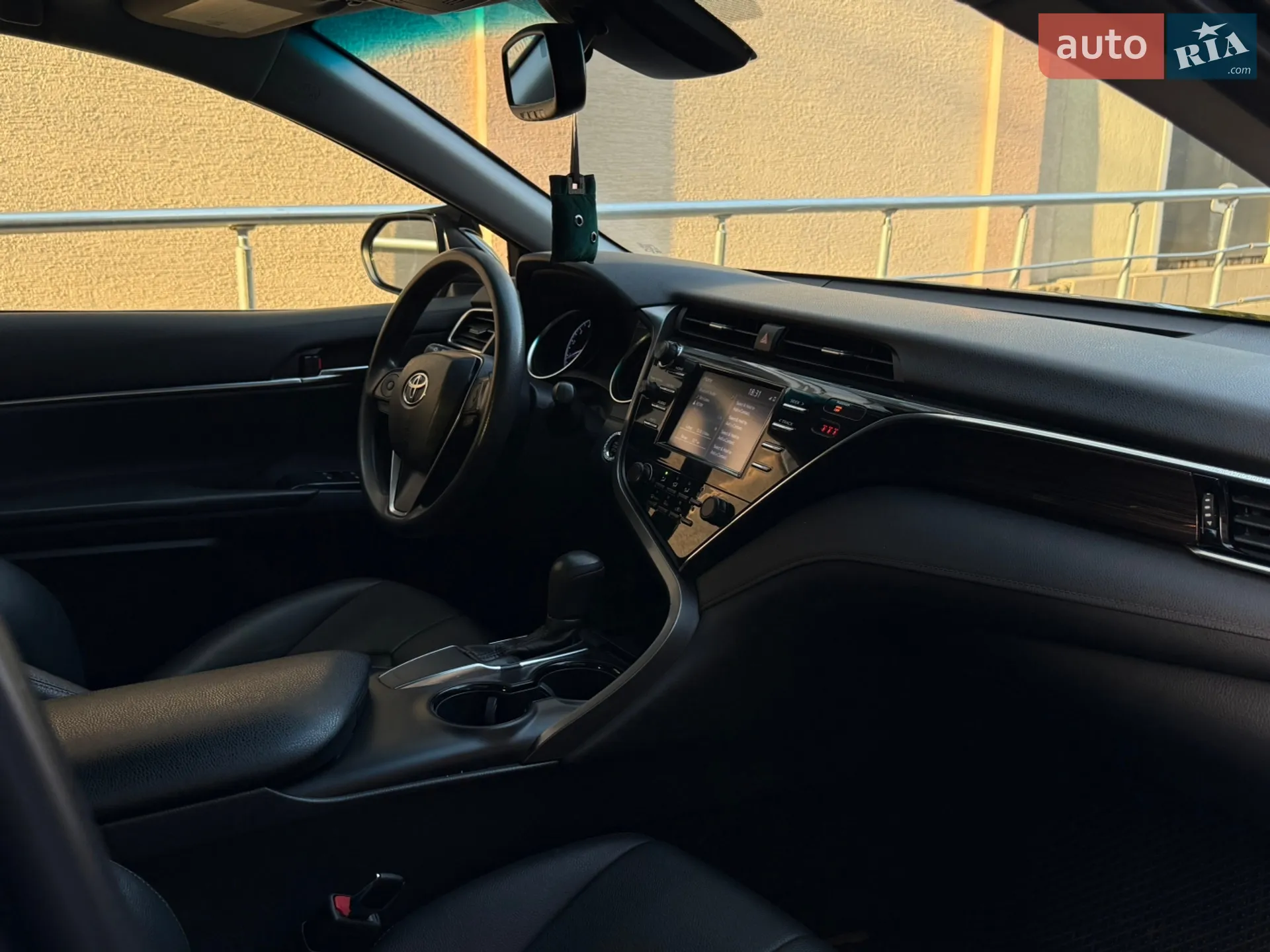 2017 Toyota Camry - мініатюра 33