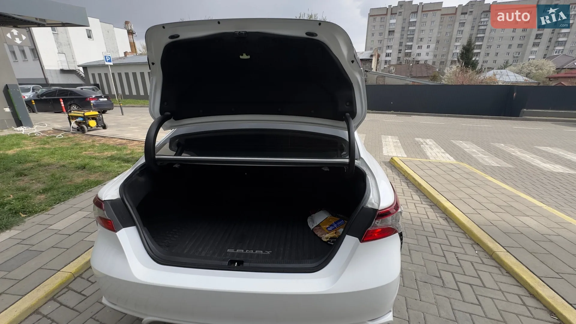 2022 Toyota Camry - мініатюра 9