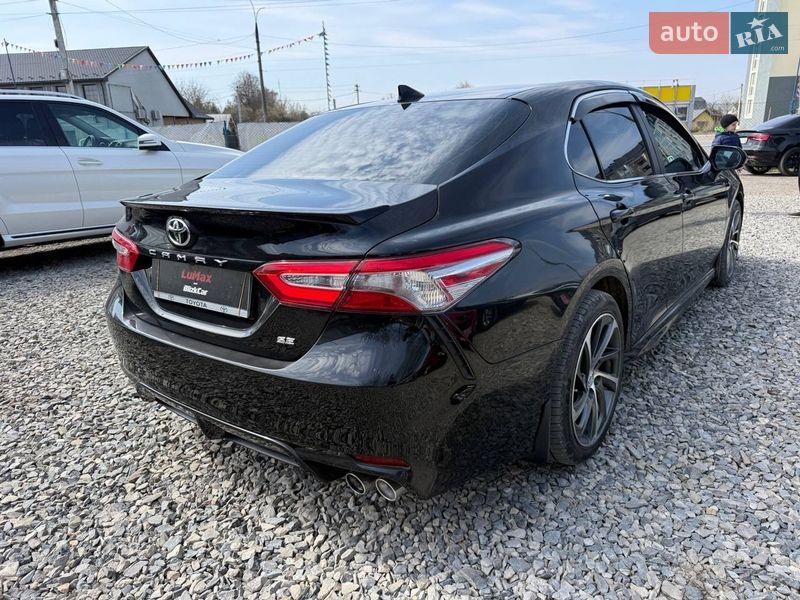 Седан Toyota Camry 2019 в Коломые