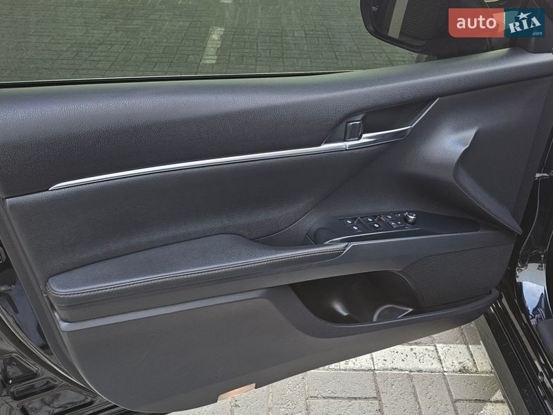 Седан Toyota Camry 2019 в Киеве фото 19 Седан Toyota Camry 2019 в Киеве