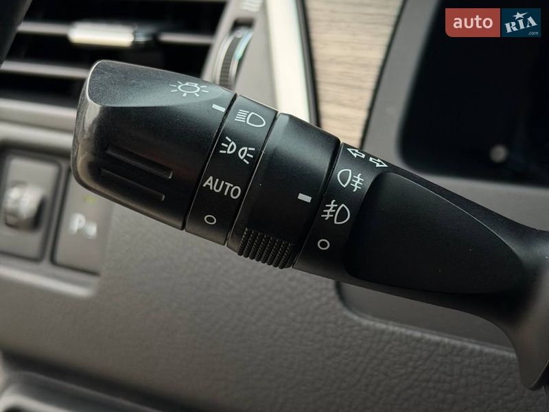 Седан Toyota Camry 2013 в Днепре