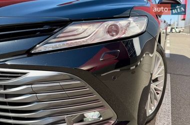 Седан Toyota Camry 2020 в Киеве