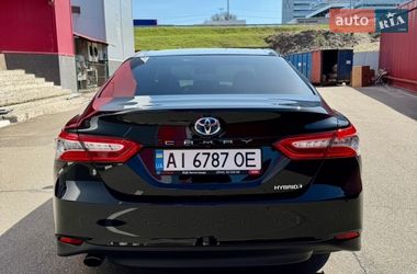 Седан Toyota Camry 2020 в Киеве