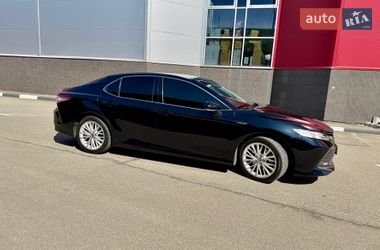 Седан Toyota Camry 2020 в Киеве
