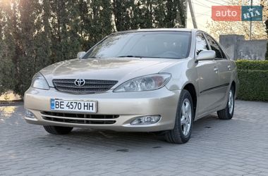 Седан Toyota Camry 2004 в Теплодаре