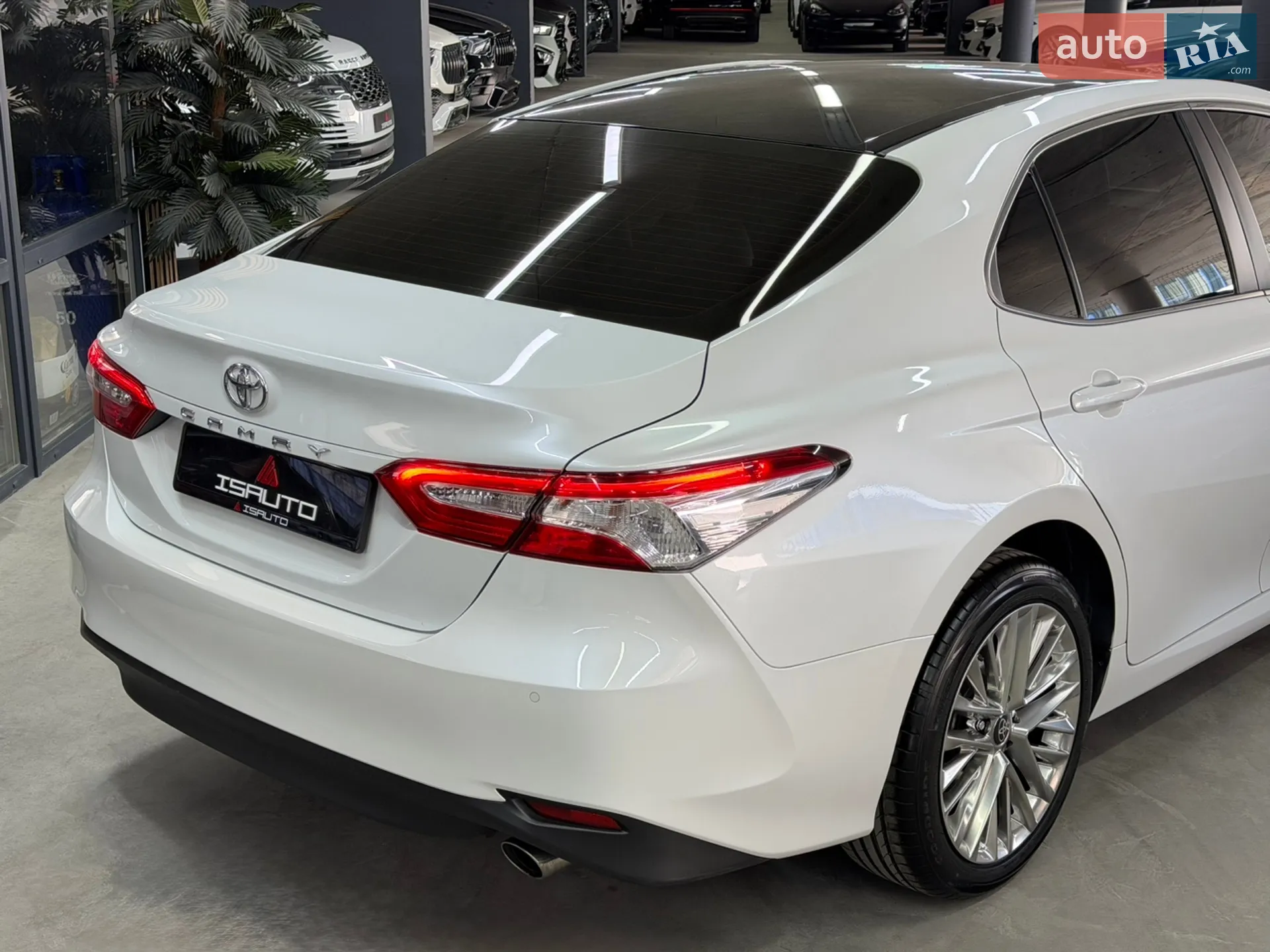 2020 Toyota Camry - мініатюра 17