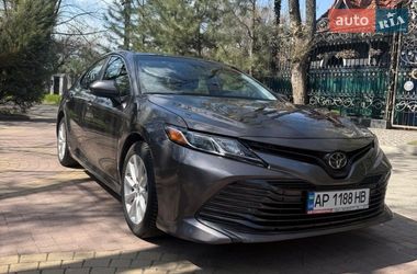 Седан Toyota Camry 2018 в Запорожье