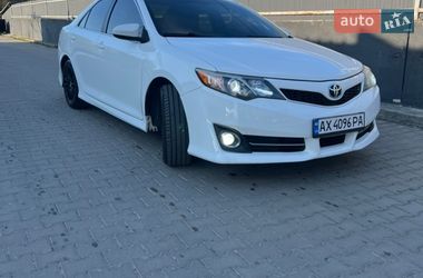 Седан Toyota Camry 2012 в Львове