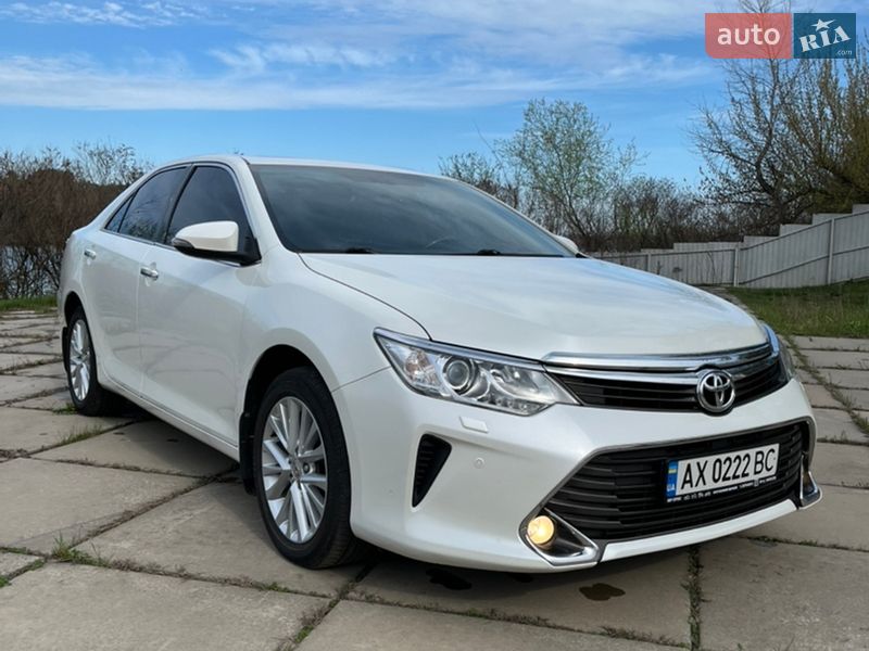 Toyota Camry 2015