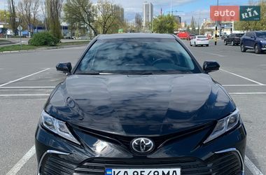 Седан Toyota Camry 2023 в Киеве