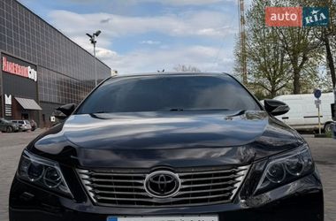 Седан Toyota Camry 2012 в Луцке