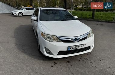 Седан Toyota Camry 2014 в Киеве