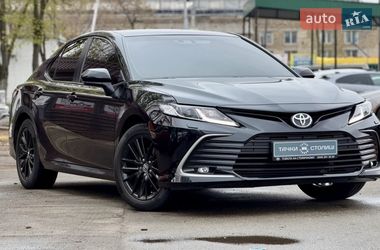 Седан Toyota Camry 2024 в Киеве