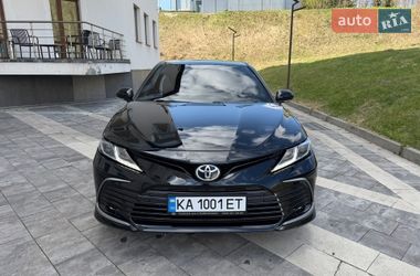 Седан Toyota Camry 2021 в Львові