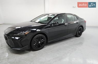 Седан Toyota Camry 2025 в Киеве