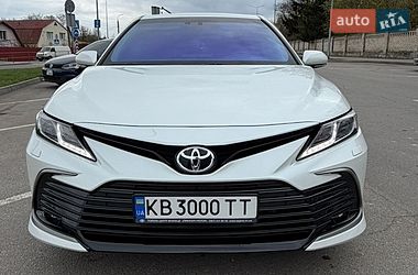 Седан Toyota Camry 2024 в Виннице