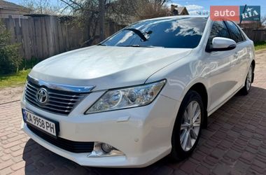 Седан Toyota Camry 2013 в Прилуках