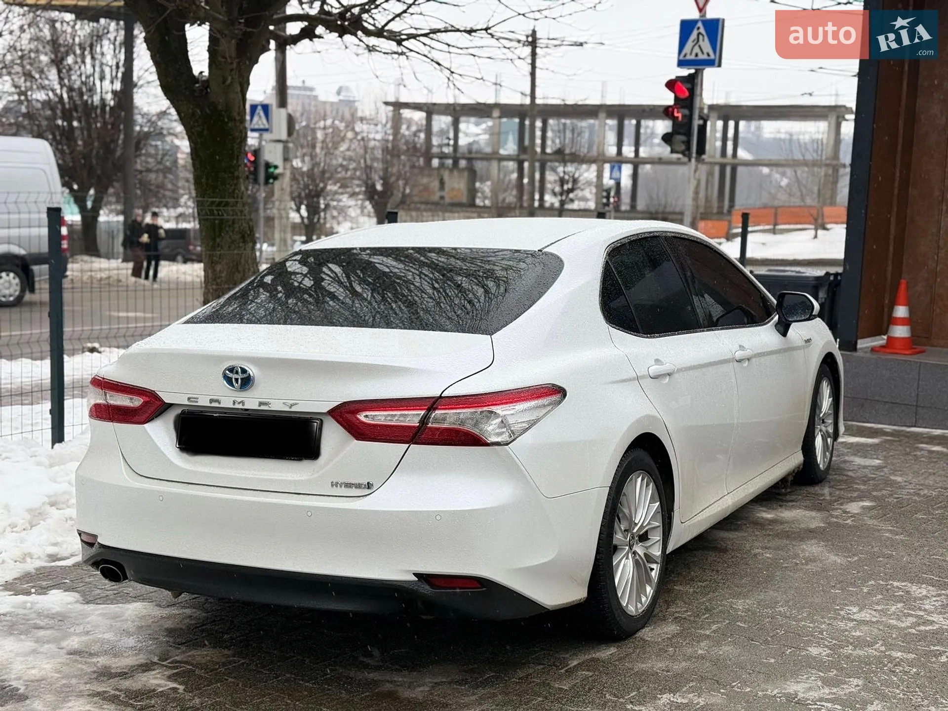 2020 Toyota Camry - мініатюра 3