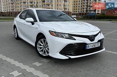 Седан Toyota Camry 2019 в Ірпені