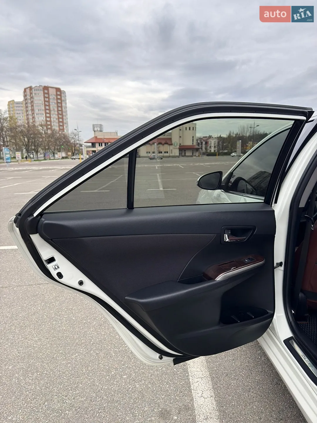 2016 Toyota Camry - мініатюра 38