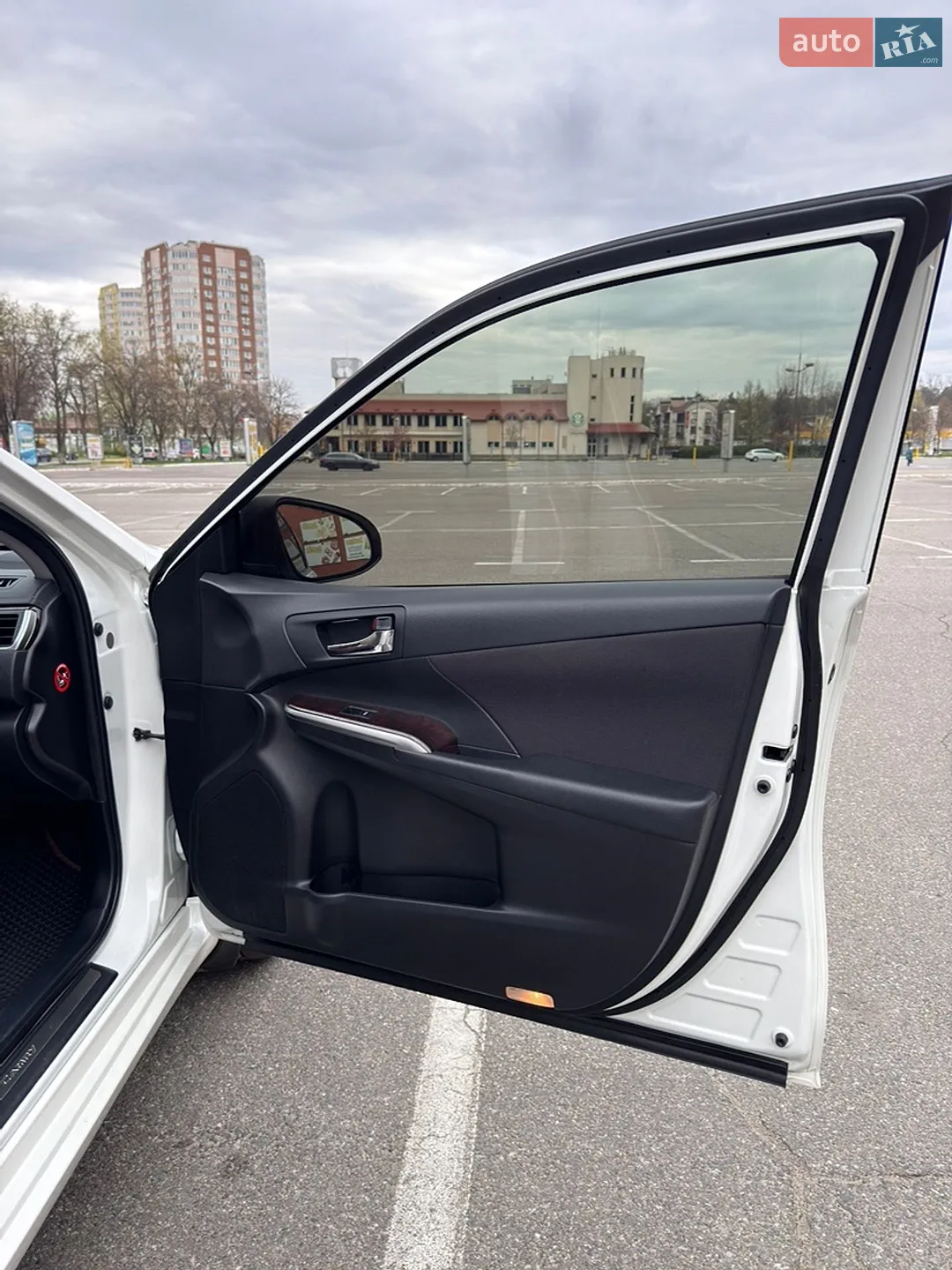 2016 Toyota Camry - мініатюра 40