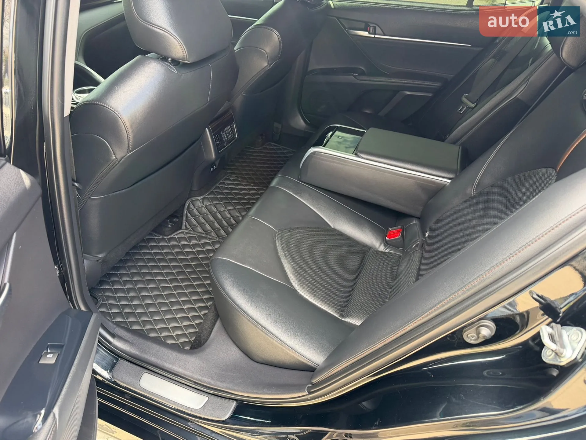 2018 Toyota Camry - мініатюра 15