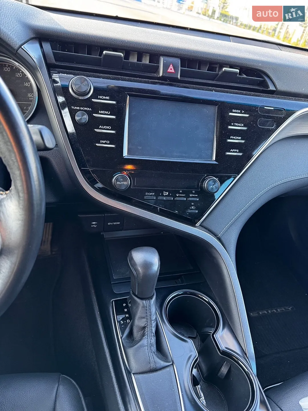 2018 Toyota Camry - мініатюра 12