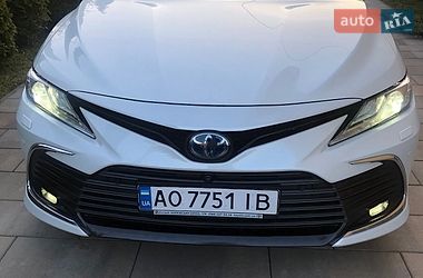 Седан Toyota Camry 2021 в Хусте