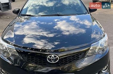 Седан Toyota Camry 2012 в Києві