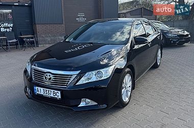 Седан Toyota Camry 2014 в Киеве