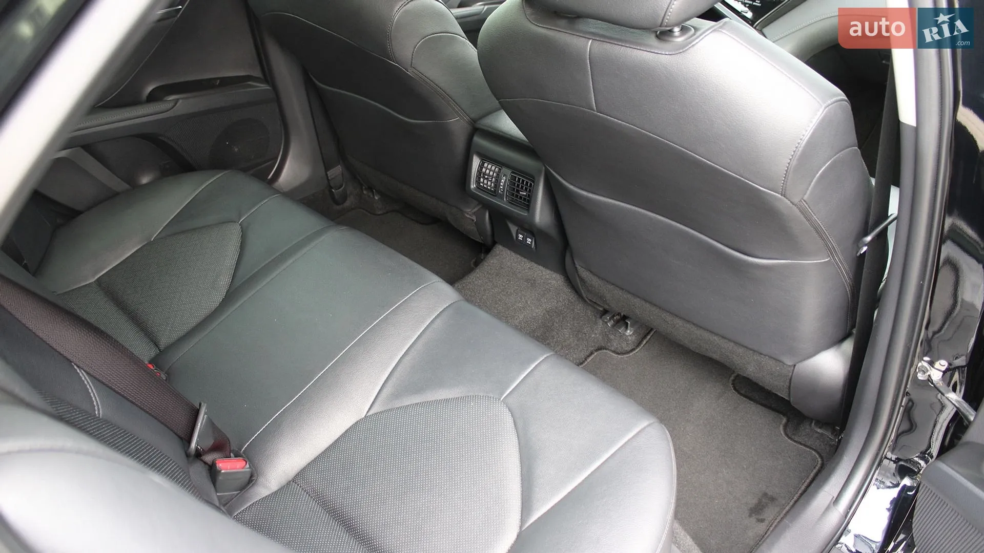 2021 Toyota Camry - мініатюра 16