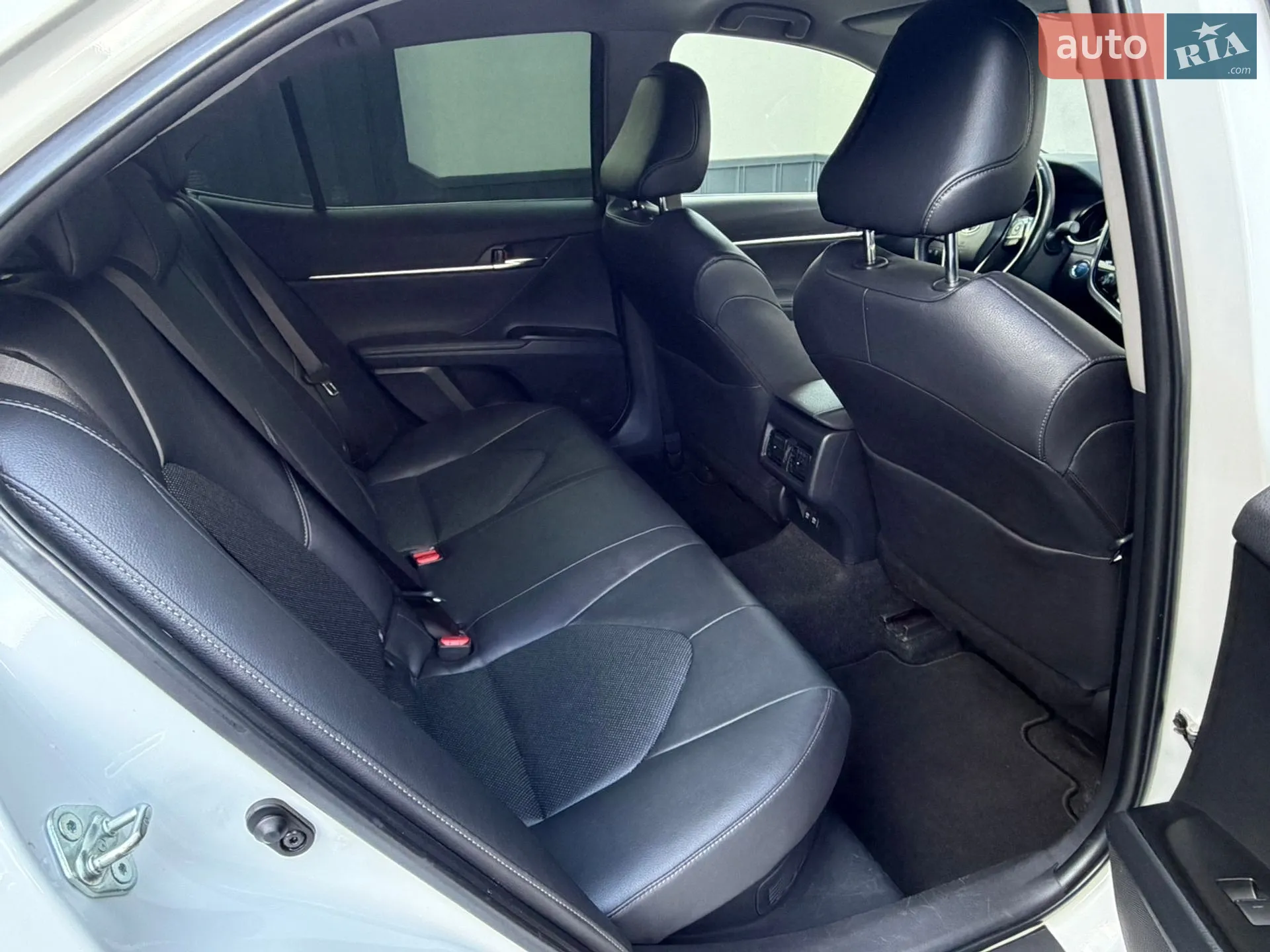 2021 Toyota Camry - мініатюра 43