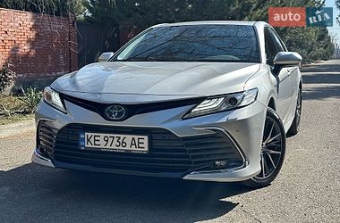 Седан Toyota Camry 2024 в Днепре