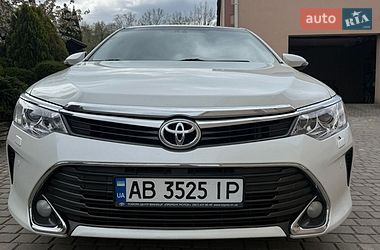 Седан Toyota Camry 2015 в Гайсине