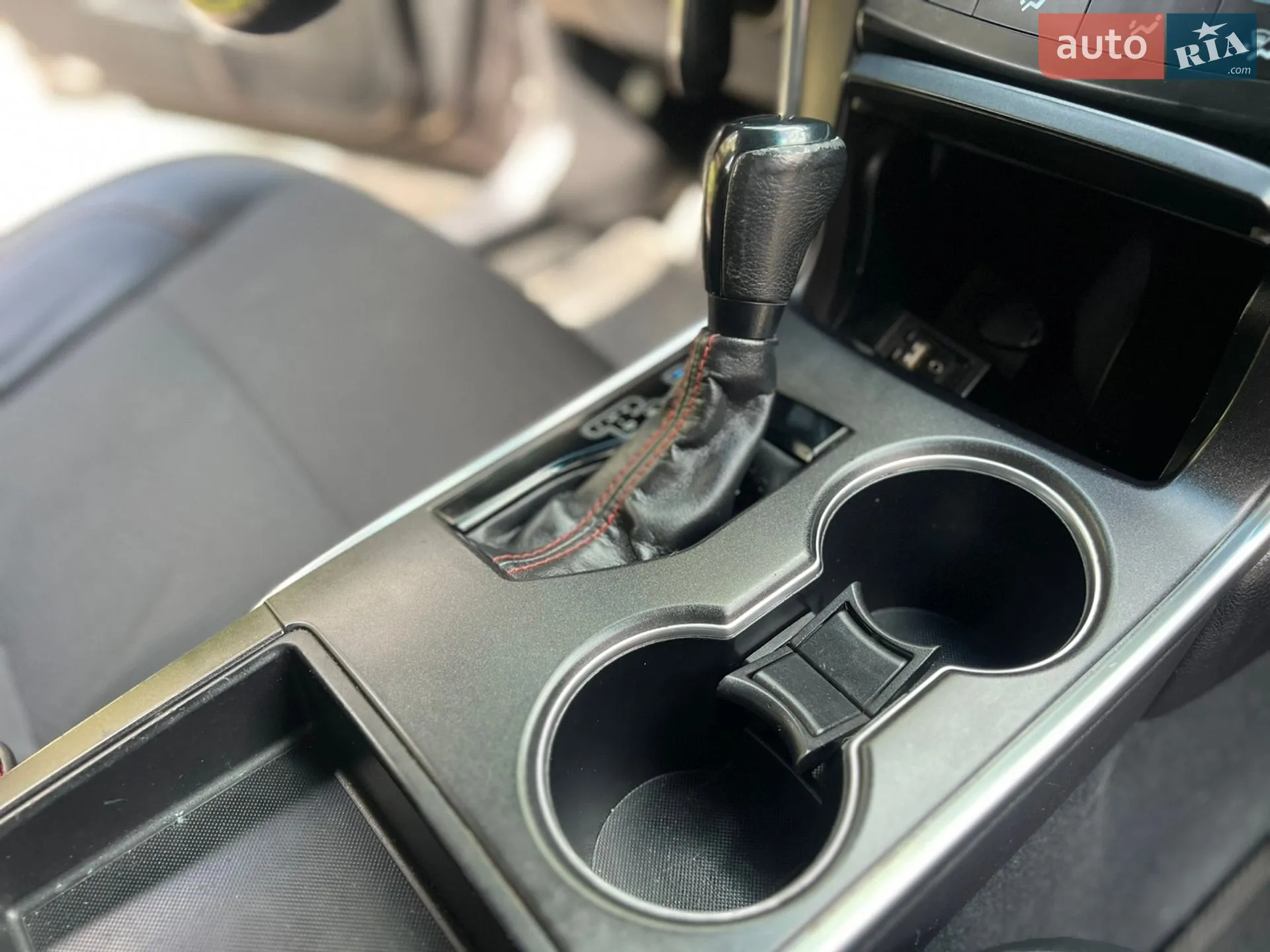 2016 Toyota Camry - мініатюра 46