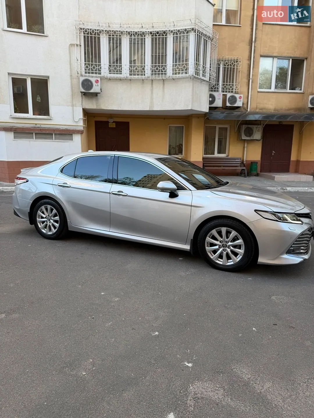 2017 Toyota Camry - мініатюра 5