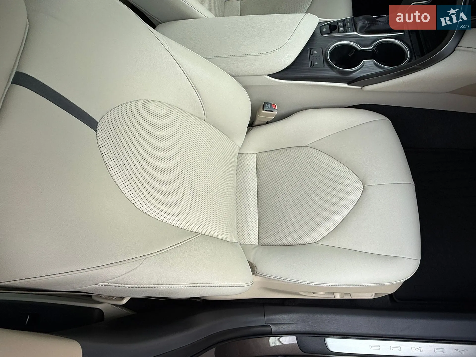 2021 Toyota Camry - мініатюра 40