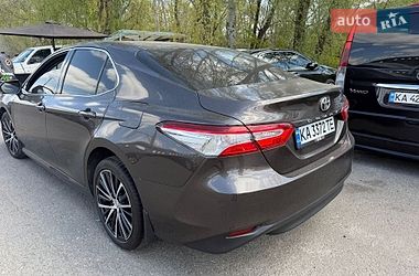 Седан Toyota Camry 2018 в Николаеве