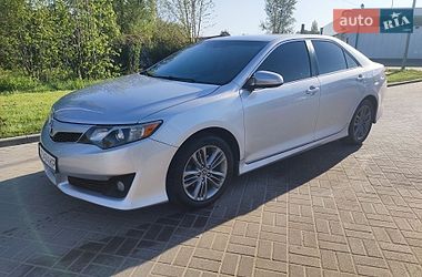 Седан Toyota Camry 2013 в Житомире