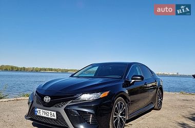 Седан Toyota Camry 2019 в Дніпрі