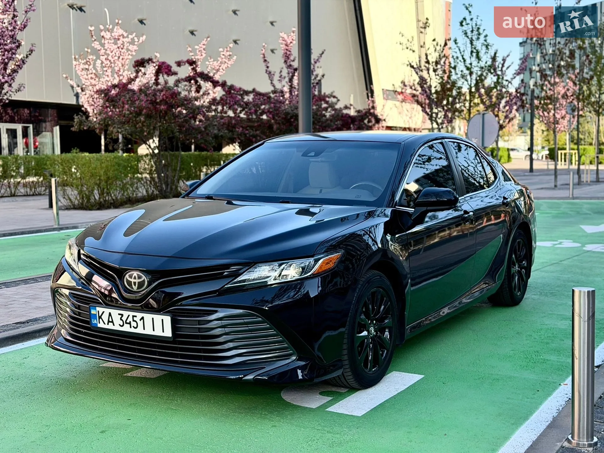 2017 Toyota Camry - мініатюра 2