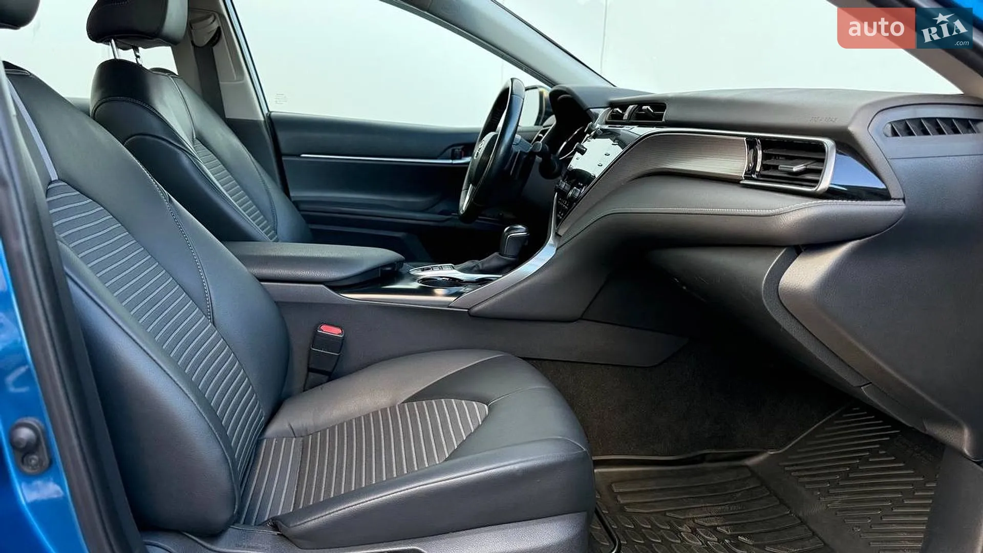2020 Toyota Camry - мініатюра 16