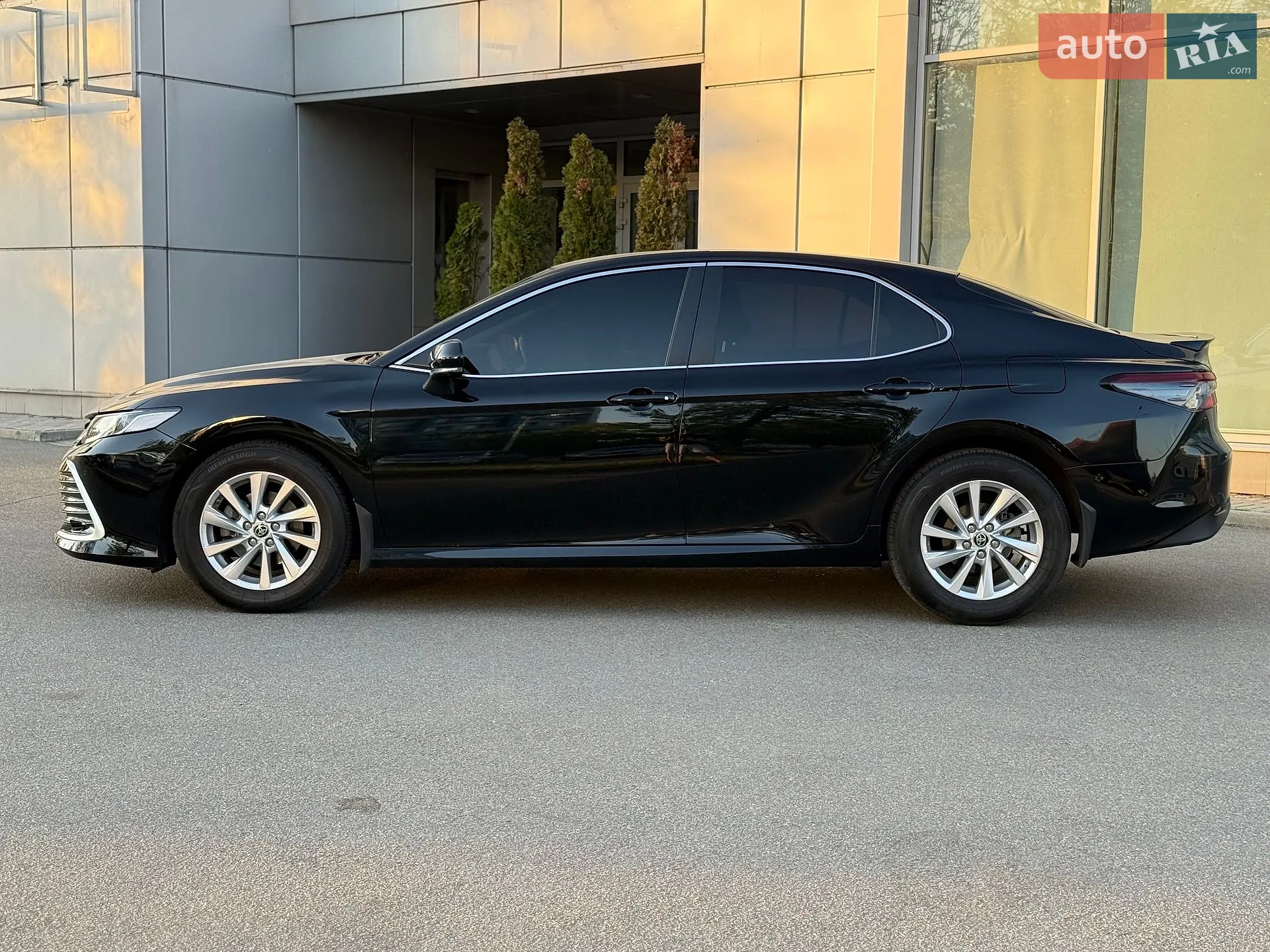 2021 Toyota Camry - мініатюра 3