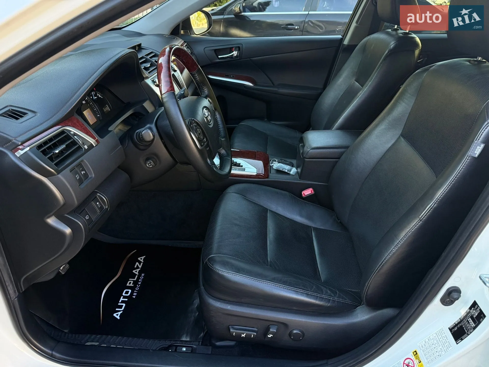 2013 Toyota Camry - мініатюра 32