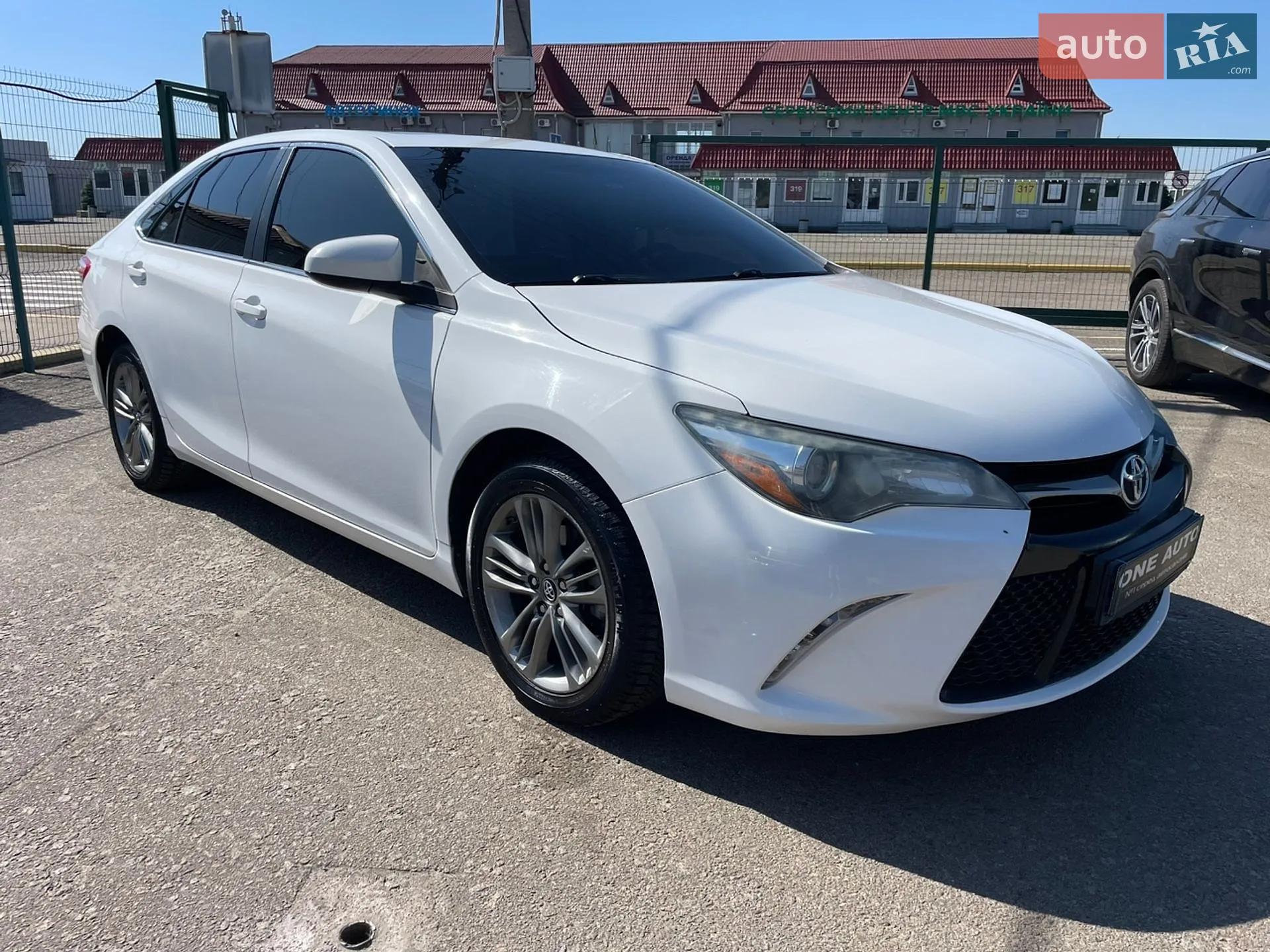 2016 Toyota Camry - мініатюра 3