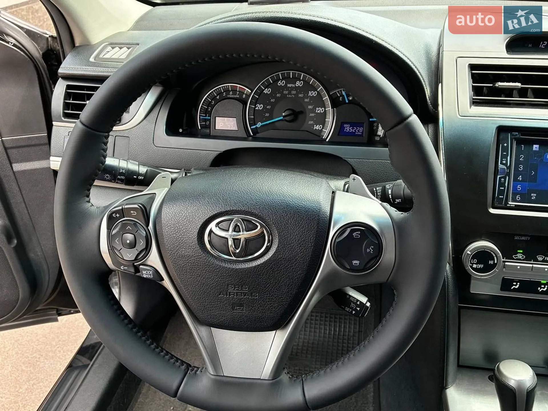 2013 Toyota Camry - мініатюра 12