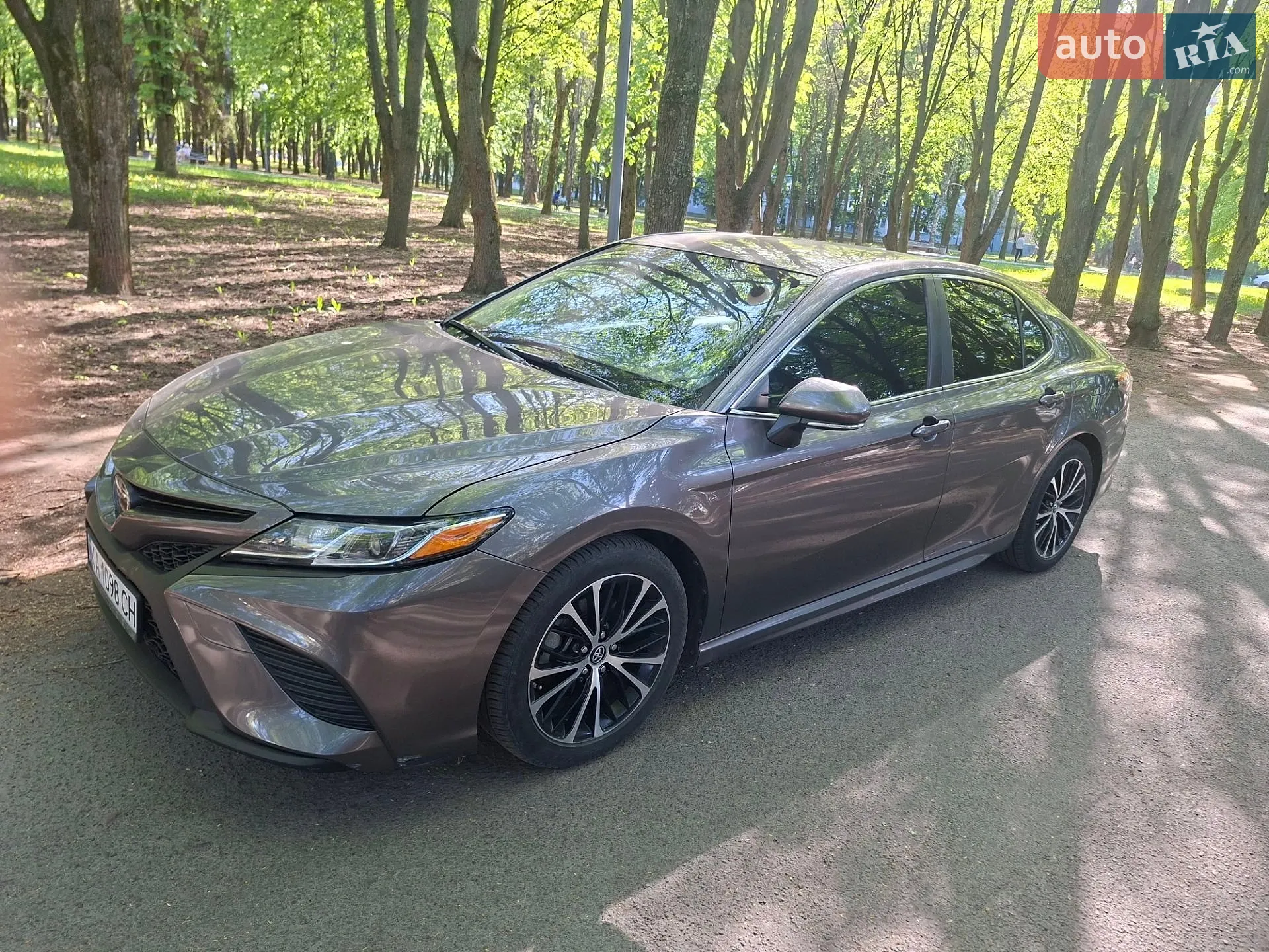 2018 Toyota Camry - мініатюра 3