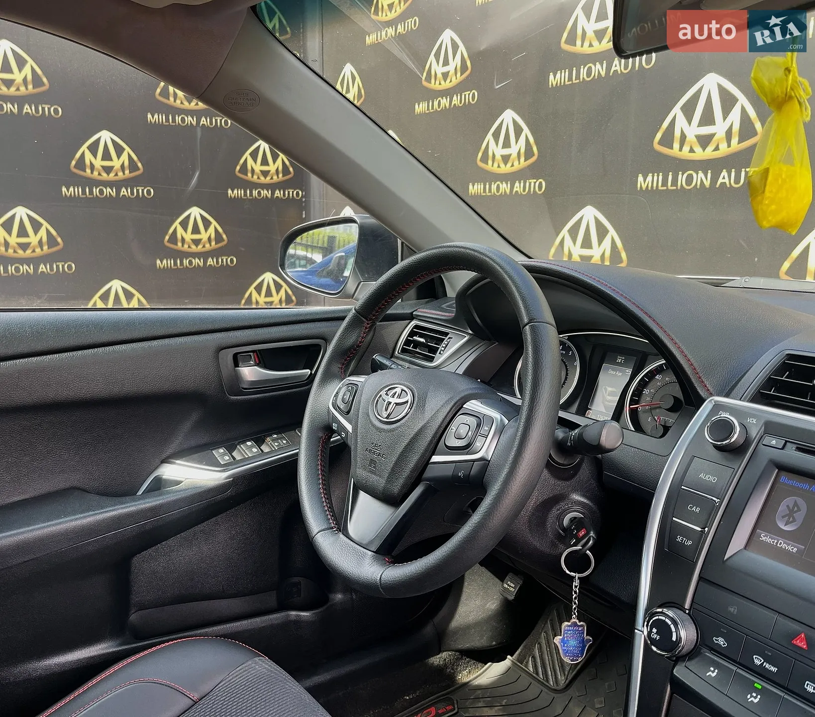 2016 Toyota Camry - мініатюра 13