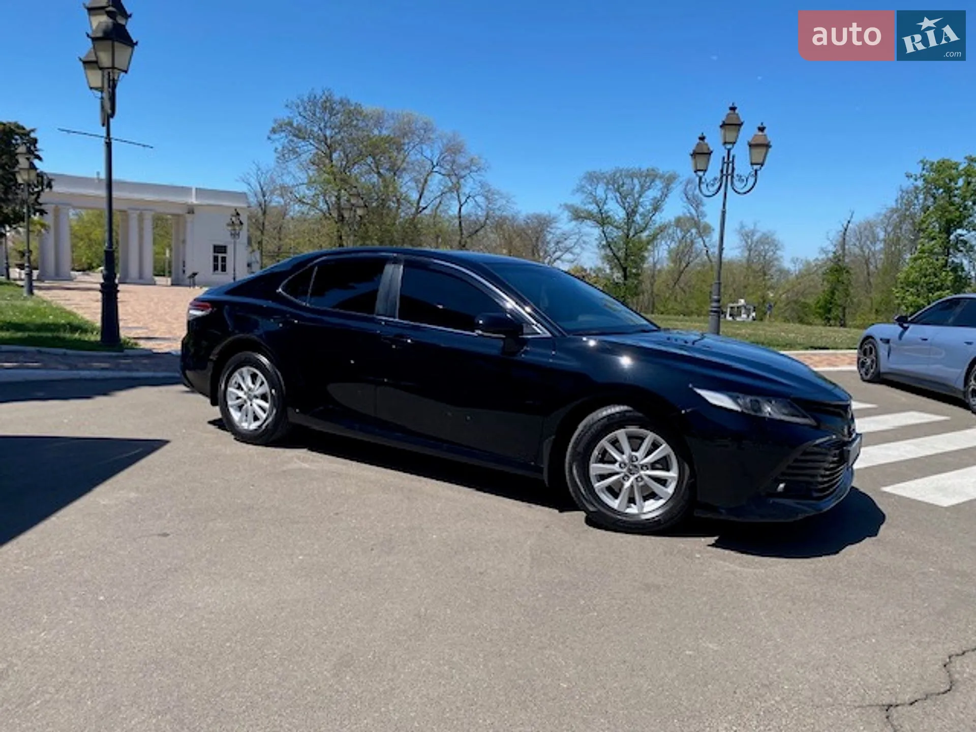 2018 Toyota Camry - мініатюра 3