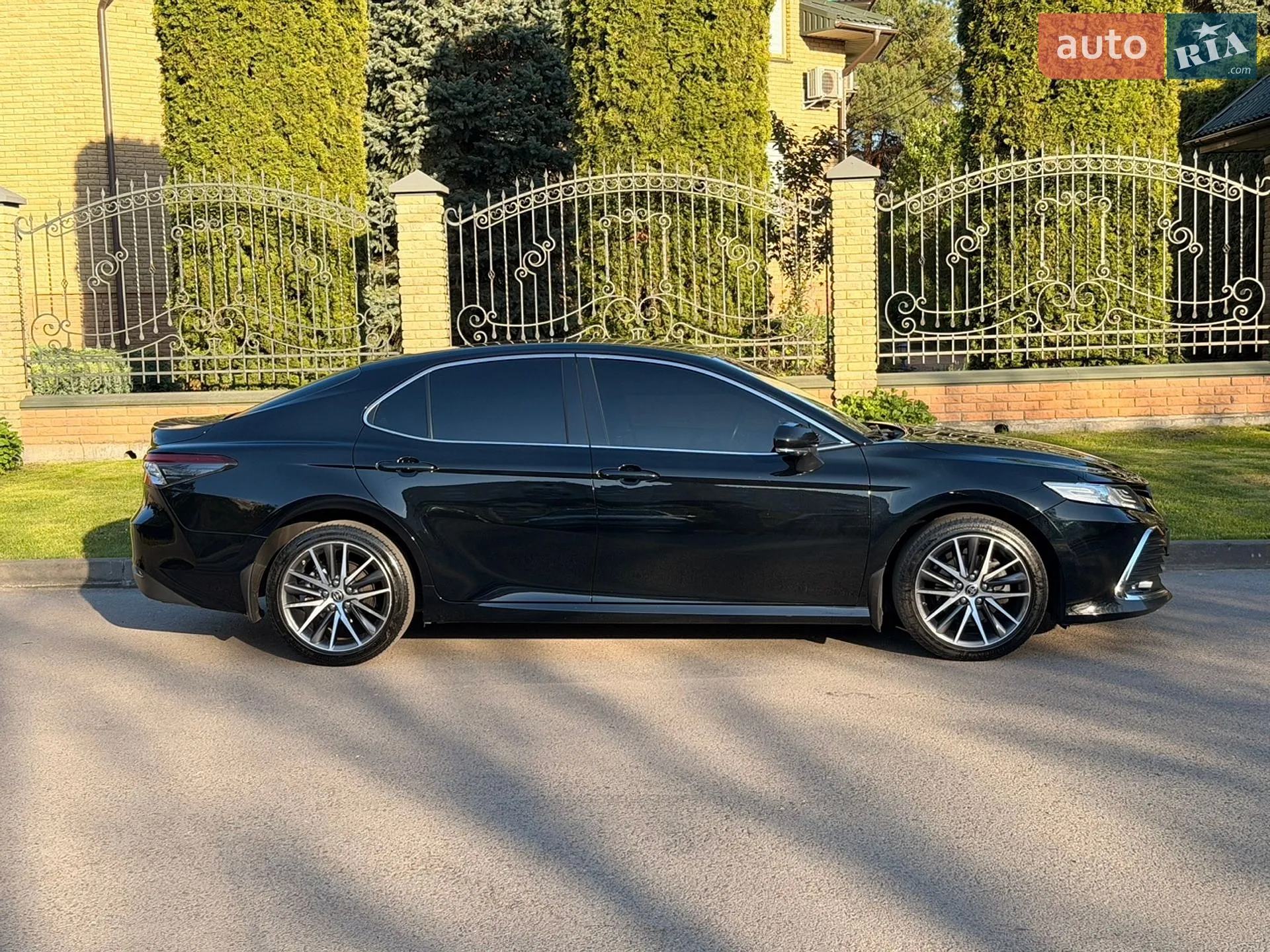 2023 Toyota Camry - мініатюра 3